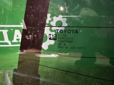 Стекло двери багажника Toyota SEQUOIA 2007-2022 681500C050