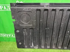Накладка двери багажника Toyota Tundra 2021-2026 657590C040