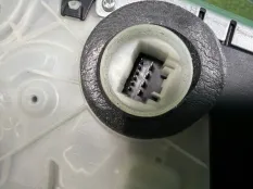 Замок боковой двери Lexus RX 2022-2026 6904078080, передний левый