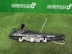 Поворотник Lexus IS 2016-2020 8162053060, левый