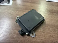 Датчик BSM слепой зоны Lexus ES 2015-2018 881620W530