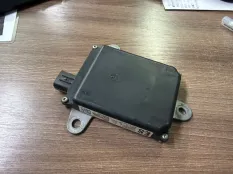 Датчик BSM слепой зоны Lexus ES 2015-2018 881620W530