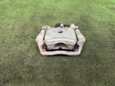 Суппорт Toyota Tundra 2021-2025 478300C040, задний правый