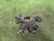 Кулак Toyota Highlander 2013-2019 423050E020 U50, задний левый