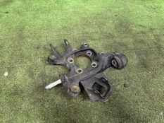 Кулак Toyota Highlander 2013-2019 423040E020 U50, задний правый