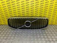 Решетка радиатора Volvo XC60 II (2017-н.в) 2021 31425532 2.0 D D420T8