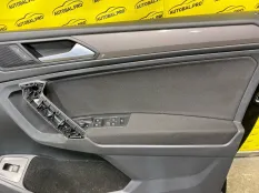 Обшивка двери передняя правая Volkswagen TIGUAN II (2016-2025) 2023 5NM867012BM ВНЕДОРОЖНИК 1.5 I DXDB