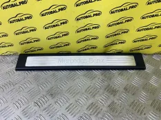Накладка на порог внутренняя передняя правая Mercedes-Benz GL-Класс I X164 500 (2006-2009) 2006 A1646803435 5.5 I M273, передняя правая