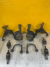 Кулак поворотный левый Toyota Hilux (2005-2015) 2014 3.0 D 1KDFTV