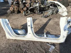 Порог правый Mitsubishi L200 (2015-2022) 2019