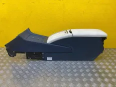 Подлокотник Zeekr 007 2024 6608127676PA8
