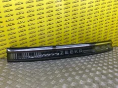Фонарь крышки багажника центральный Zeekr 009 (2022-н.в) 2024 8889338511 МИНИВЭН