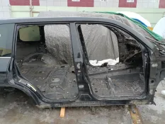 Порог правый Lexus LX 570 (2007-2022) 2008 6131160170 ВНЕДОРОЖНИК 5.7 I 3URFE