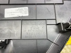Накладка декоративная на торпедо Zeekr 001 (2021-2024) 2022 667609B001, левая