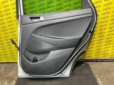 Обшивка двери задняя правая Hyundai Tucson (2018-2021) 2019 83308D7020TTP ВНЕДОРОЖНИК 2.0 D