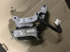 Подушка крепления двигателя Nissan Juke (F15) 2011> 2015 1.6 I