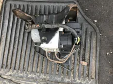 Блок ABS Nissan Navara (D22) 1998-2007 2004 2.5 D