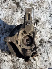 Кулак поворотный левый Toyota Prius XW30 (2009-2015) 2013 1.8 I