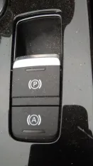 Кнопка аварийной сигнализации Audi A8 (D4) 2010-2014 2011 2.0 I CHJA