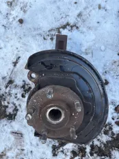 Кулак поворотный левый Nissan Qashqai (J10) 2006-2013 2009 2.0 I