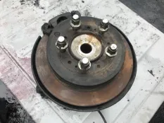 Диск тормозной задний Toyota Sequoia II 2008 - 2022 2009 424310C011 5.7 I 3URFE