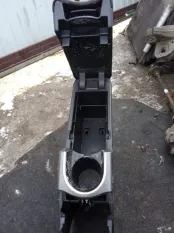 Подлокотник Toyota Prius XW30 (2009-2015) 2012 1.8 I