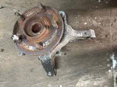 Кулак поворотный левый Chrysler Pacifica I (2003-2008) 2006 3.5 I EGN