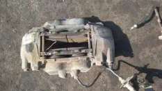 Суппорт передний левый Toyota Hilux (2015-2021) 2017 477500K350 2.4 D 2GDFTV