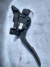 Педаль газа Nissan Navara (D40) 2004-2015 2007 2.5 D YD25DDTI