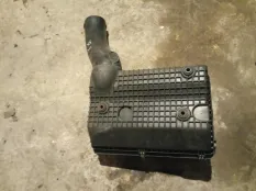 Корпус воздушного фильтра Mitsubishi Pajero III (1999-2006) 2005 3.5 I 6G74