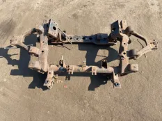 Балка подвески передняя (подрамник) Mitsubishi Pajero III (1999-2006) 2005 3.5 I 6G74