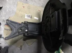 Крепление запаски Jeep Liberty I (2001-2007) 2001 2.4 I ED1