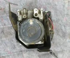 Блок ABS Mitsubishi L200 (2006-2015) 2008 2.5 D 4D56