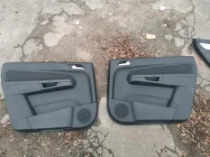 Обшивка двери передняя правая Opel Zafira B 2005-2012 2007 2.2 I Z22YH