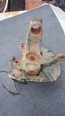 Кулак поворотный правый Volvo S60 2000-2009 2004