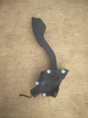 Педаль газа Toyota Rav 4 (XA30) (2005-2014) 2008 7811042010 2.2 D 2ADFTV