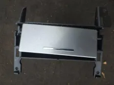 Бардачок Nissan Navara (D22) 1998-2007 2004 2.5 D