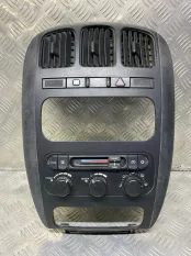 Рамка под магнитолу Dodge Caravan IV (2000-2007) 2002 3.3 I EGA