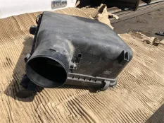 Корпус воздушного фильтра Toyota Sequoia II 2008 - 2022 2008 177010S010 5.7 I 3URFE