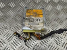 Блок AirBag Toyota Hilux (2005-2015) 2013 891700K091 3.0 D 1KDFTV