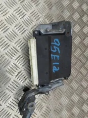 Блок управления двигателем Toyota Hilux (2005-2015) 2013 896610KW00 3.0 D 1KDFTV