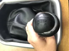 Ручка кулисы КПП Toyota Hilux (2015-2021) 2017 2.4 D 2GDFTV