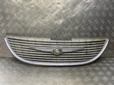 Решетка радиатора Chrysler Voyager IV (2000-2007) 2003 2.5