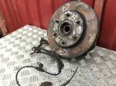 Кулак поворотный левый Mitsubishi L200 (2006-2015) 2010 2.5 D 4D56