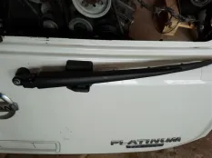 Щеткодержатель задний (поводок стеклоочистителя, дворник) Nissan Armada 2007-2021 рест 2014 5.6 I VK56DE