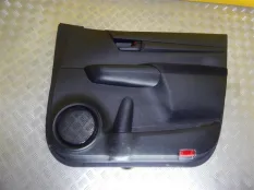 Обшивка двери передняя правая Toyota Hilux (2015-2021) 2020 2.4 D 2GDFTV