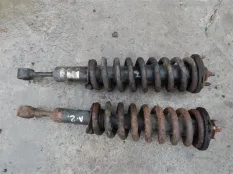 Амортизатор передний левый Toyota Land Cruiser Prado 120 (2002-2009) 2004 4851080395 3.0 D