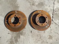Диск тормозной передний Toyota Hilux (2015-2021) 2020 2.4 D 2GDFTV