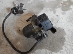 Насос продувки катализатора Toyota Tundra II (2006-2022) 2010