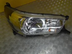 Фара правая Toyota Hilux (2015-2021) 2019 2.4 D 2GDFTV